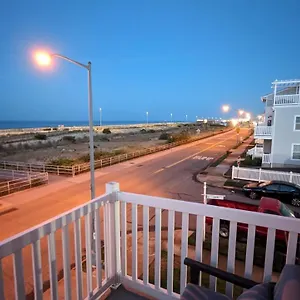Stunning Huge House Holiday home
